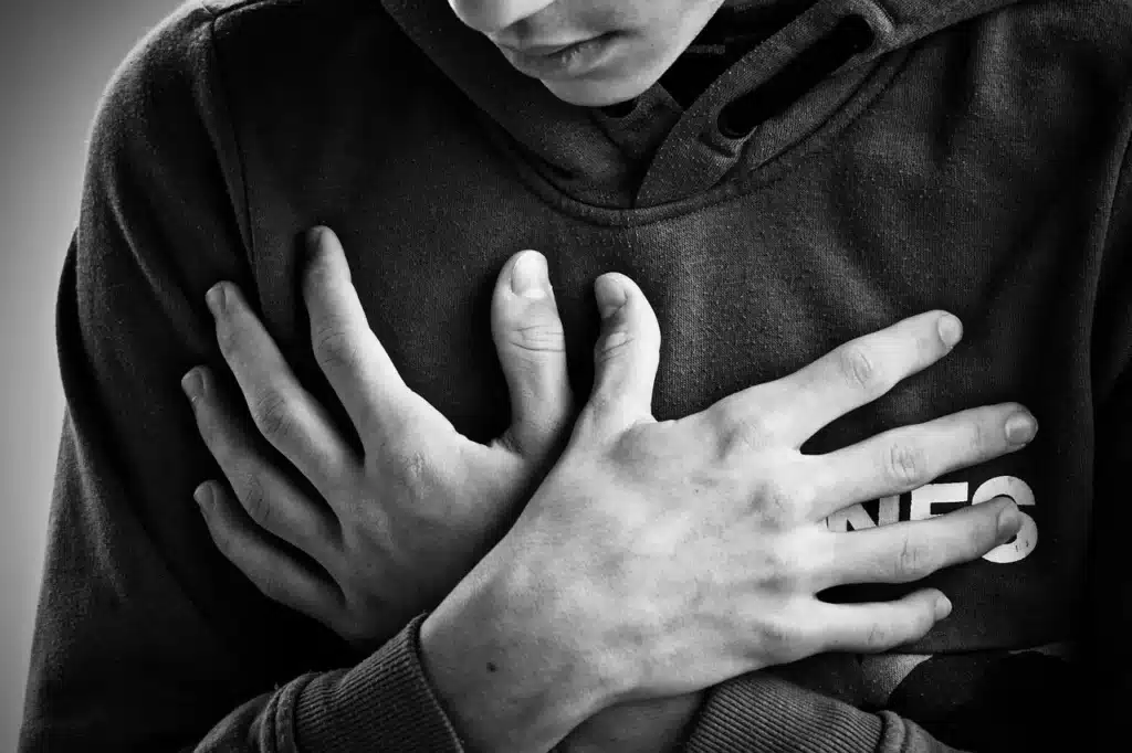 Ragazzo ch soffre di gravi disturbi d'ansia a Padova